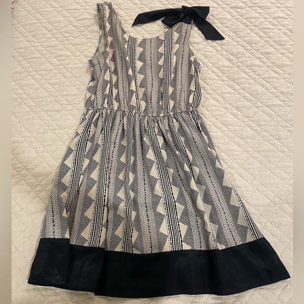 Under Skies Geometric Black and Cream Women’s Dress